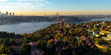 İstanbul Boğazı’nda gün batımında mest eden sonbahar manzarası