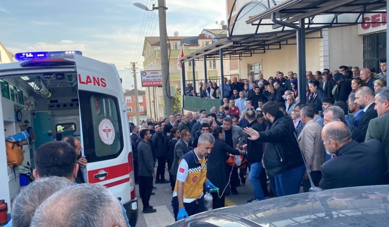 Babasının cenazesinde dayısını da kaybetti
