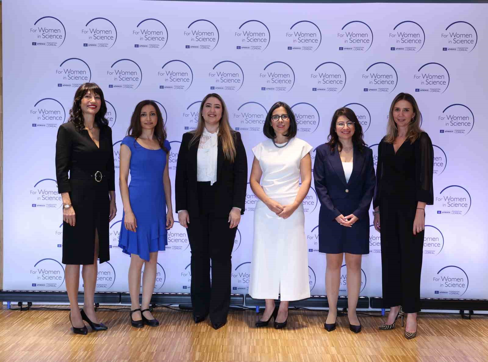 ‘Bilim Kadınları İçin’ Programı’nın 20 yılı aşan yolculuğu kitap oldu