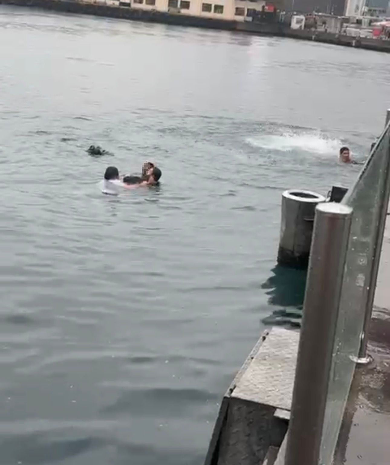 Kadıköy’de engelli 4 kişi denize düştü: 1’i hayatını kaybetti, 3’ü kurtarıldı