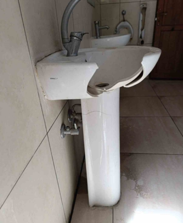 Kamu malına zarar veren kişi yakalandı