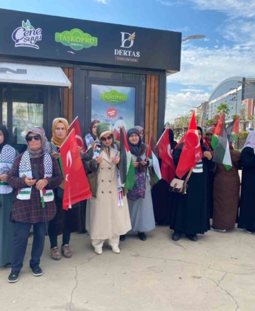 Derince esnafından Gazze’ye anlamlı destek