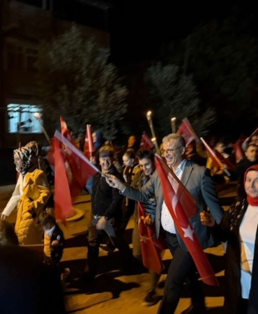 Karabiga’da 29 Ekim Cumhuriyet Yürüyüşü Coşkusu