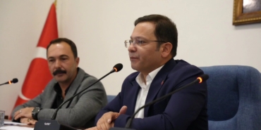 Sındırgı Belediye Başkanı Sak’a gazetecilerden büyük tepki