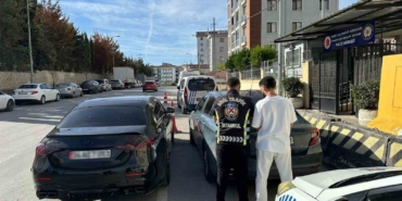 Pendik’te makas atan sürücüye para cezası