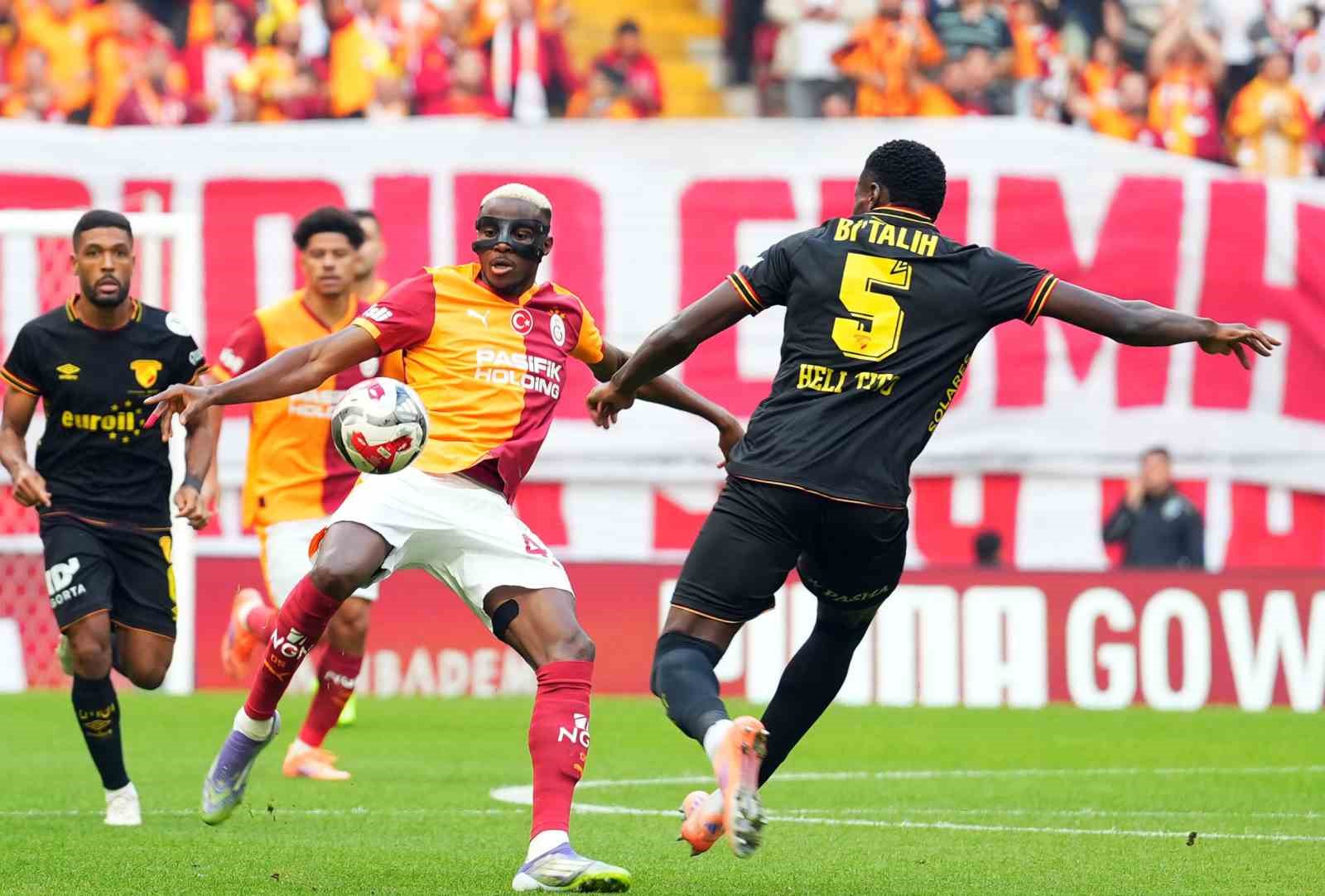 Trendyol Süper Lig: Galatasaray: 0 - Göztepe: 1 (Maç devam ediyor)