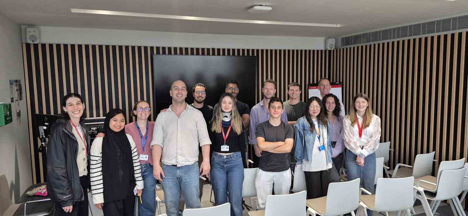 Gözükara Vakfı genç bilim insanlarını Londra’ya taşıdı