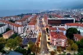 Körfez’de gece asfalt mesaisi