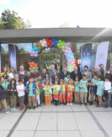 İnegöl’de bilim şöleni başladı