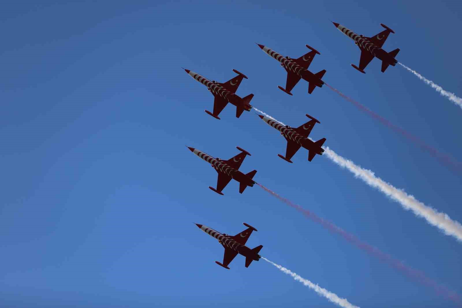 Türk Yıldızları Bandırma semalarında