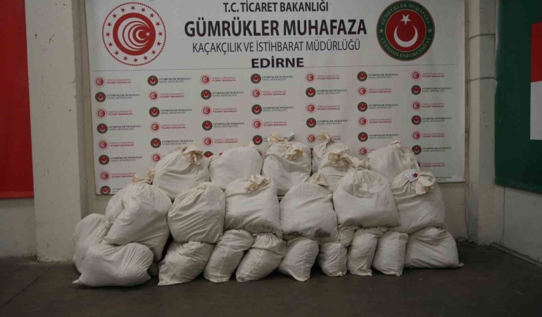 319 milyon TL değerindeki 525 kilo uyuşturucu Kapıkule’de sergilendi