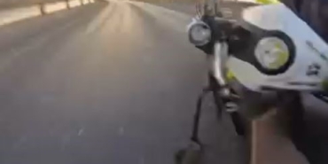 Esenyurt’ta motosiklet kazası kamerada