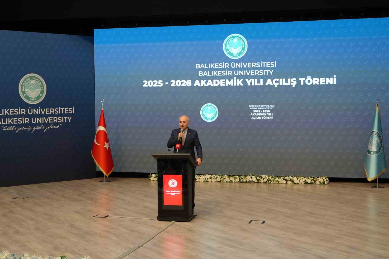 TBMM Başkanı Kurtulmuş’tan ’Terörsüz Türkiye’ açıklaması: "Bir eli silahta bir eli sandıkta olmaz"