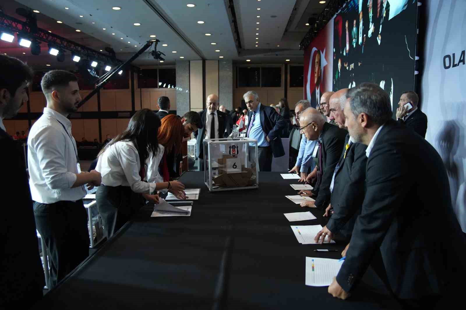 Beşiktaş’ta oy verme işlemi sona erdi