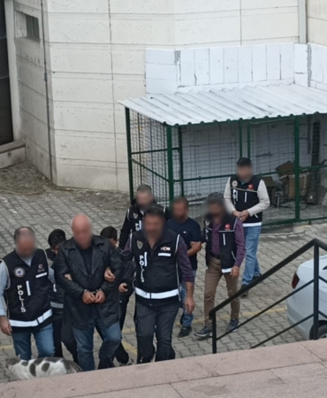 Edremit’teki seri cinayet soruşturmasında 3 kişi adliyeye sevk edildi