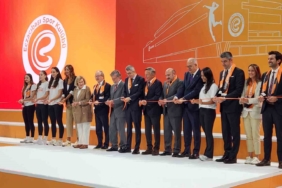 Eczacıbaşı Spor Kulübü yeni salonuna kavuştu