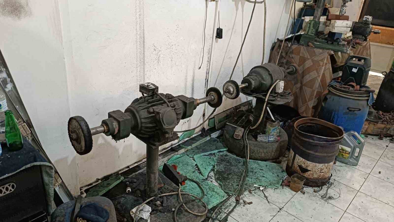 Pendik’te yasa dışı silah atölyesine baskın: 2 gözaltı