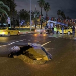 Sağanak yağış nedeniyle Vatan Caddesi’nde yol çöktü