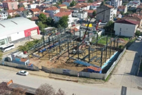 Vezirçiftliği Kapalı Spor Salonu’nda çalışmalar sürüyor