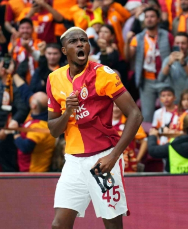 Victor Osimhen bu sezonki gol sayısını 6’ya çıkardı