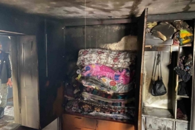 Sındırgı’da çıkan yangında evin büyük bölümü kullanılmaz hale geldi