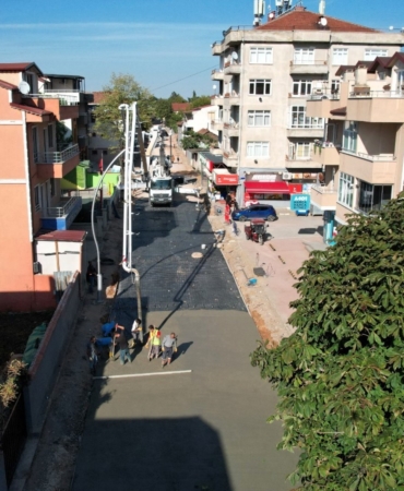 Başiskele Cumhuriyet Caddesi’nde üstyapı çalışması