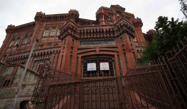 571 yıllık Fener Rum Okulu güçlendirme maliyetini karşılayamadı, yeni bina arıyor