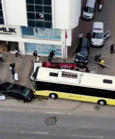 Çekmeköy’de otobüs durağa daldı: 1 ölü, 4 yaralı