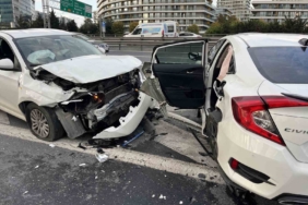 Bağcılar TEM Otoyolu’nda kaza: 4 yaralı