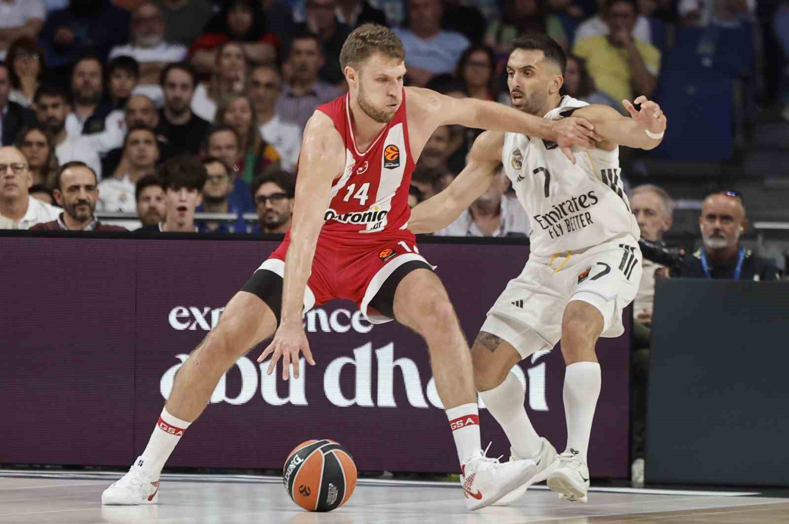 Euroleague’de 3. haftanın MVP’si Sasha Vezenkov oldu