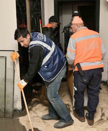 Esenyurt Belediyesi olumsuz hava şartları ortadan kalkana kadar teyakkuzda