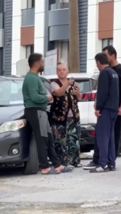 Başakşehir’de park yeri kavgası kameraya yansıdı
