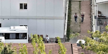 İrem Derici nişan gününde Adli Tıp Kurumu’nda böyle görüntülendi