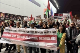 İsrail’in Sumud Filosu’na saldırısı İsrail Başkonsolosluğu önünde protesto edildi