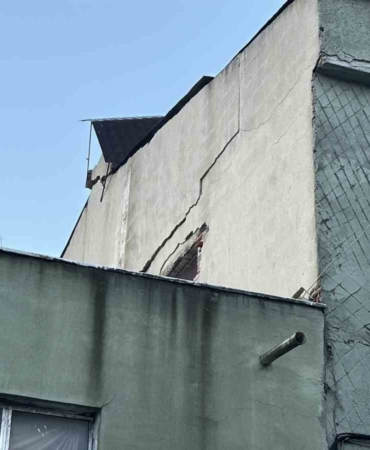 Küçükçekmece’de korkutan termosifon patlaması