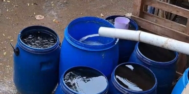 Bursa’da yağmur suyunu varillere biriktirerek tasarruf ediyor