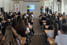 Çanakkale’de jandarma ekiplerinden lise öğrencilerine yönelik çeşitli eğitimler