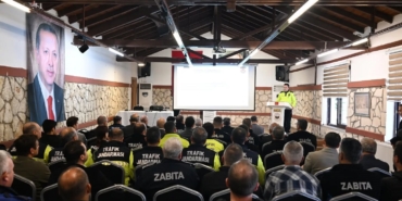 Polis ve jandarma ekiplerine kara yollarında hız sınırlama uygulamaları hakkında bilgilendirme