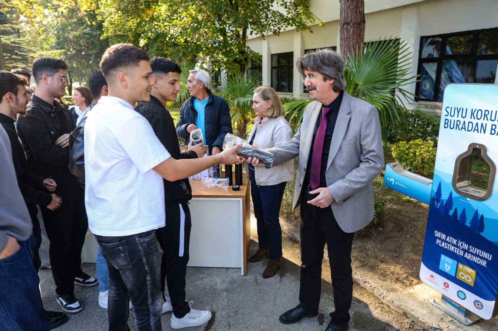 Suyu plastikten arındıran proje BUÜ’de hayata geçirildi