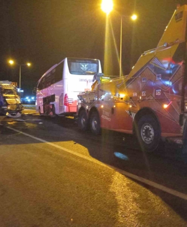 Bozüyük’te yolcu otobüsü ile tır çarpıştı: 20 yaralı