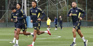 Fenerbahçe, günü iki antrenmanla tamamladı