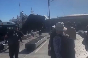 İstanbul’da arabalı vapur iskeleye çarptı, kaza anı kameraya yansıdı