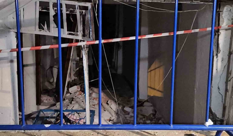 Bağcılar’da bodrum katta mutfak tüpü patladı: 3 yaralı