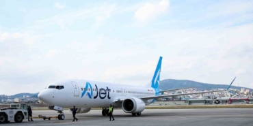 AJet’in fabrika çıkışlı 5. uçağı İstanbul Sabiha Gökçen’e indi