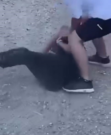 Arnavutköy’de gençlerin acımasızca kavgası kamerada