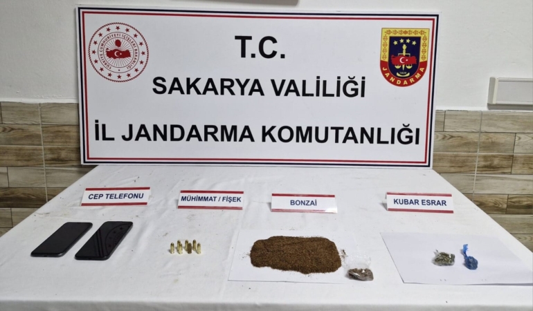 Sakarya’da uyuşturucu operasyonu: 2 şahıs tutuklandı