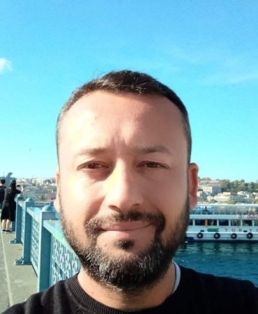 Çanakkale’de alkollü şahıs cadde ortasında husumetlisini bıçaklayarak öldürdü