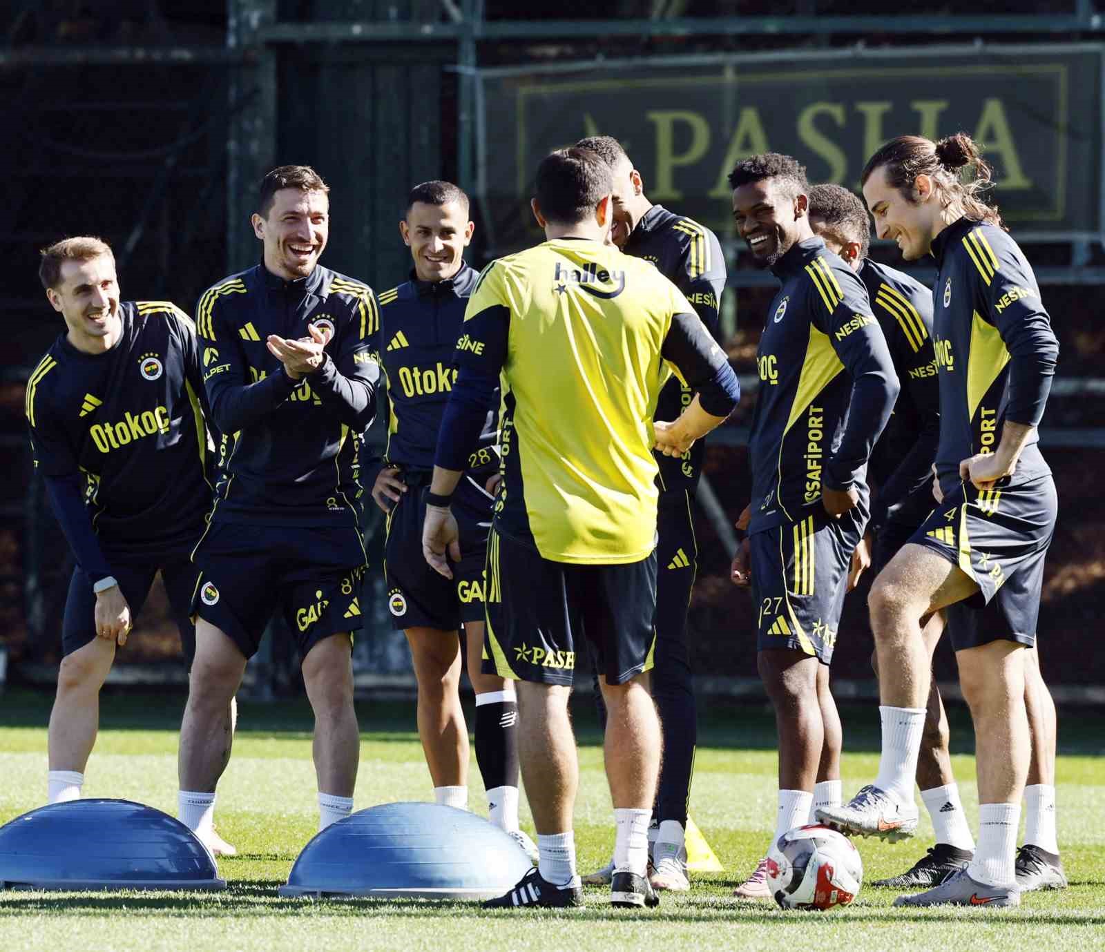 Fenerbahçe’de Beşiktaş derbisinin hazırlıkları başladı