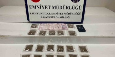 Esenyurt’ta kamyonetten uyuşturucu madde ticareti yapan şüphelilere suçüstü