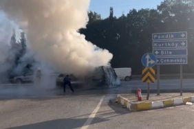 Sultanbeyli’de çarpışan araç alev topuna döndü